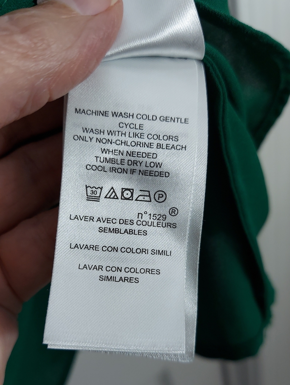 Ralph Lauren Blouse, Size 1X, Emerald Green, Micro Pleat Sleeve, V-Neck - Picture 7 of 7
